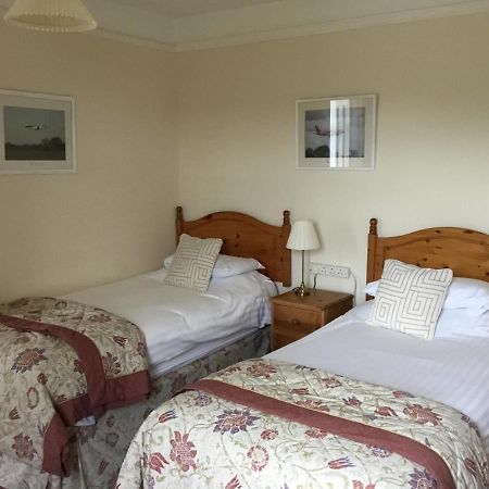 The Manor House Bed and Breakfast Crawley  Exteriör bild