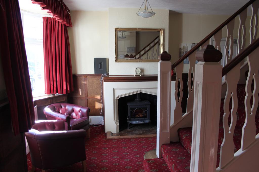 The Manor House Bed and Breakfast Crawley  Exteriör bild